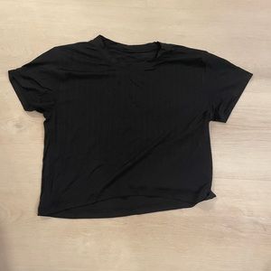 Lululemon size 6 short sleeve